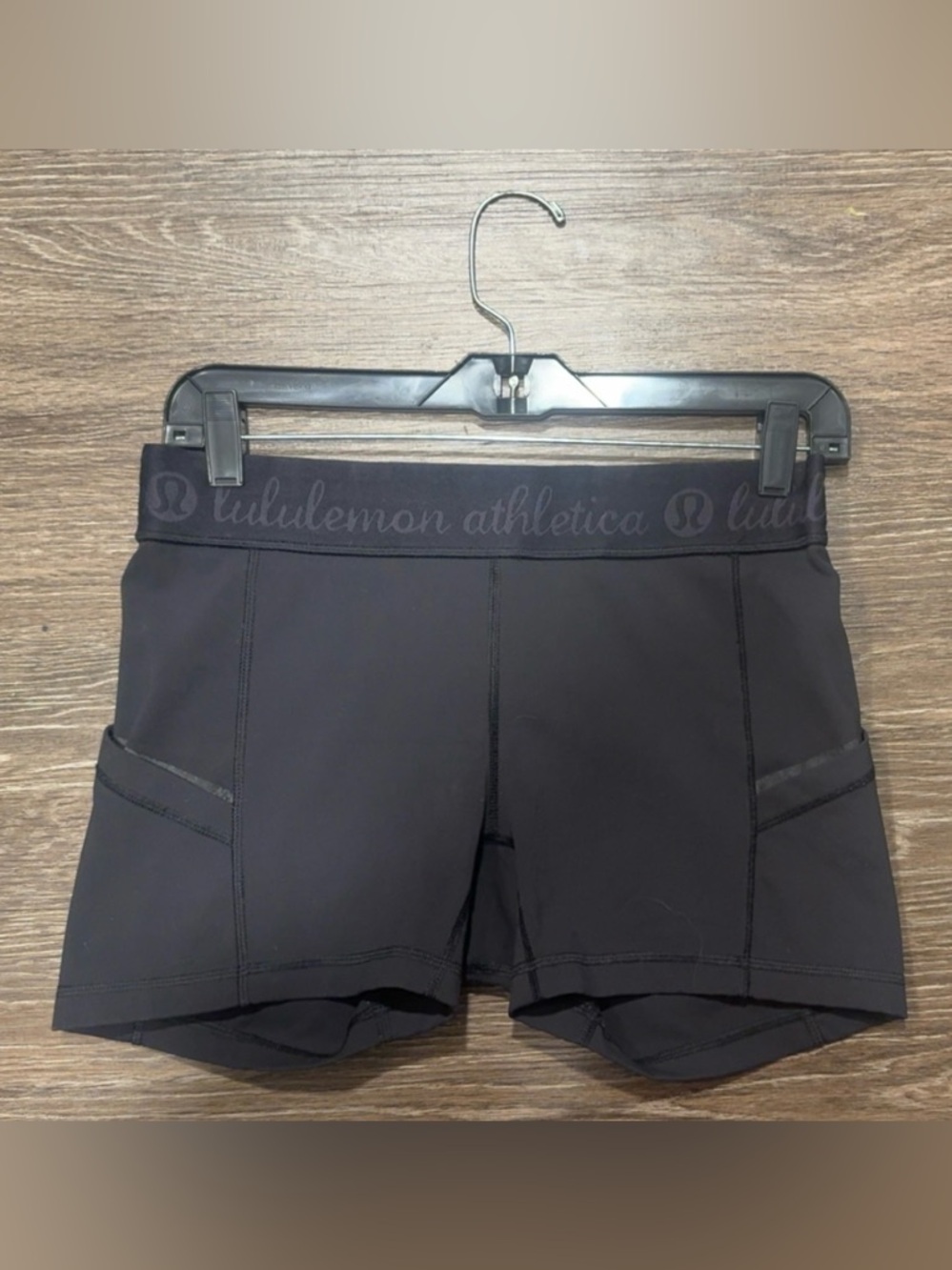 lululemon athletica Black Women's Bike Shorts with Waistband Logo Size 8